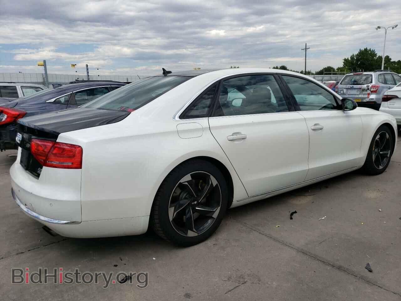 2011 AUDI A8 - VIN: WAURVAFD1BN019197 - Фото 3