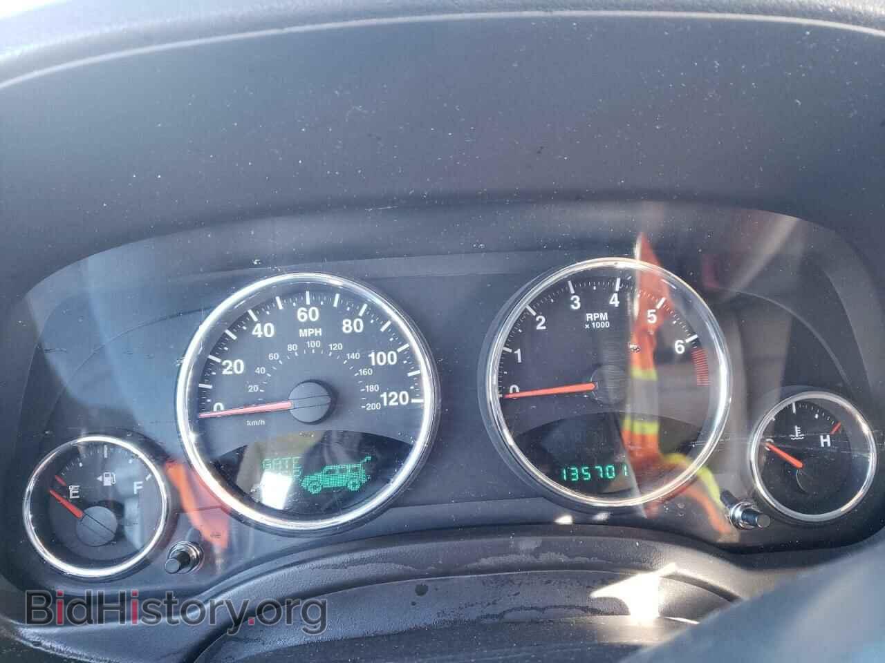 2010 JEEP COMPASS - VIN: 1J4NF5FB1AD512378 - Photo 9
