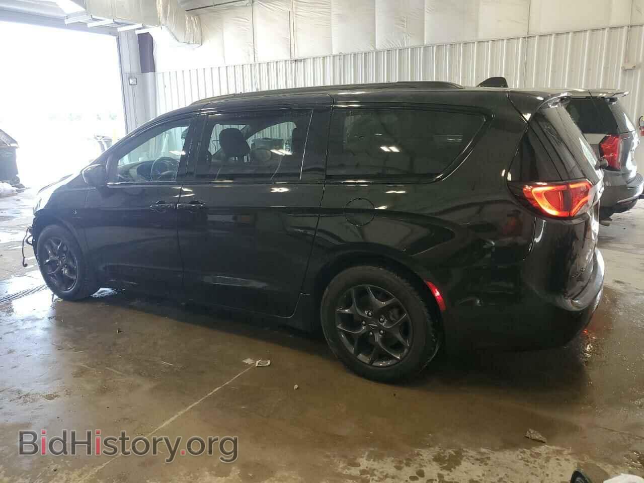 2018 CHRYSLER PACIFICA - VIN: 2C4RC1BG8JR330653 - Фото 2