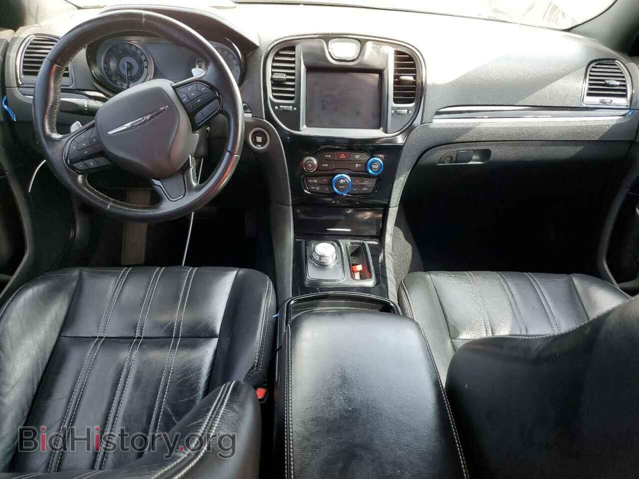 2019 CHRYSLER 300 - VIN: 2C3CCAGG5KH610783 - Фото 8
