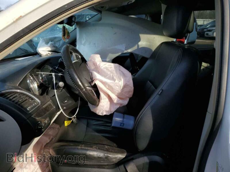 2011 Chrysler MINIVAN (VIN 2A4RR8DG7BR801028) — photo 7 of 13
