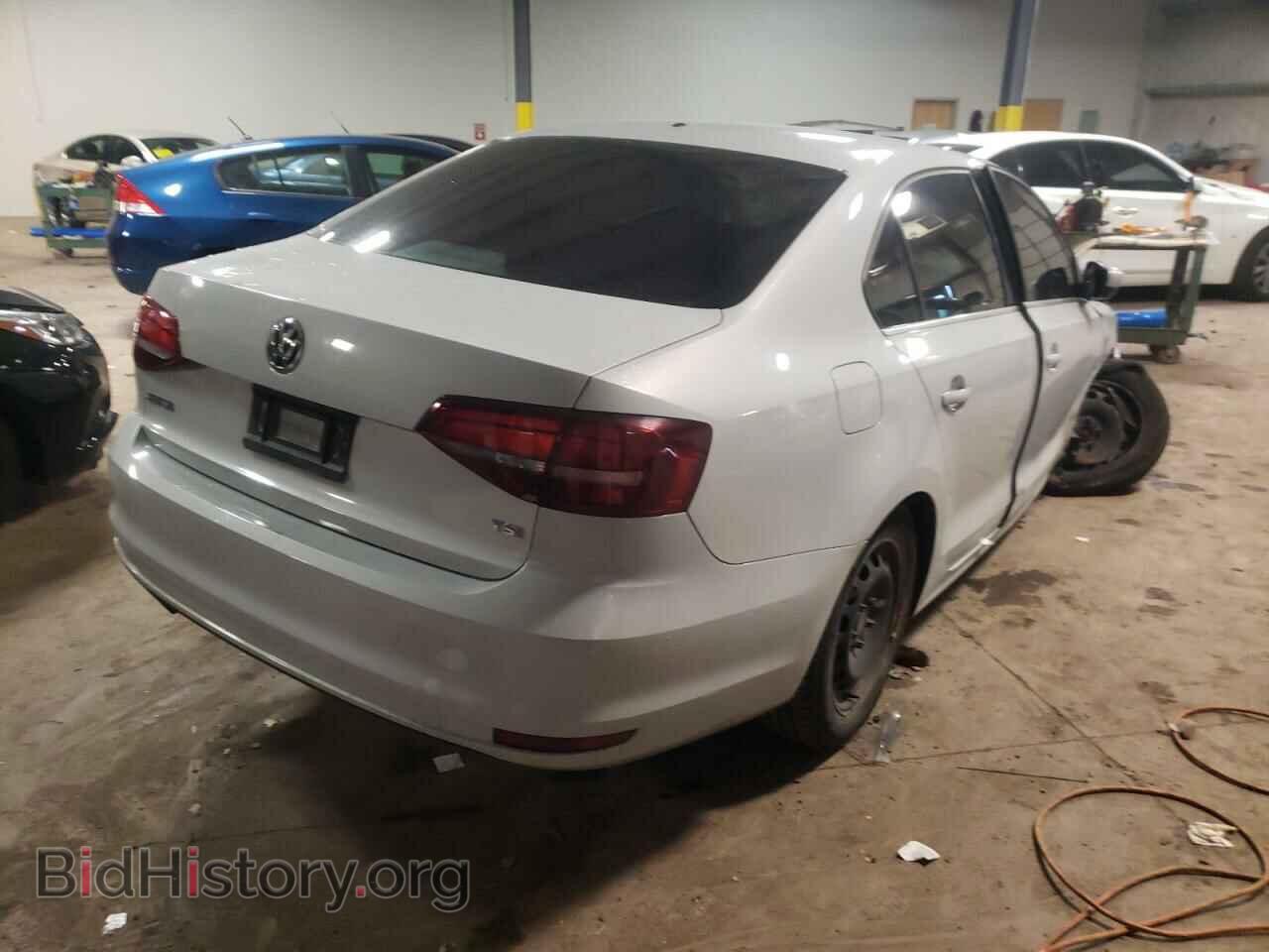 2017 VOLKSWAGEN JETTA - VIN: 3VW2B7AJ8HM389382 - Фото 4