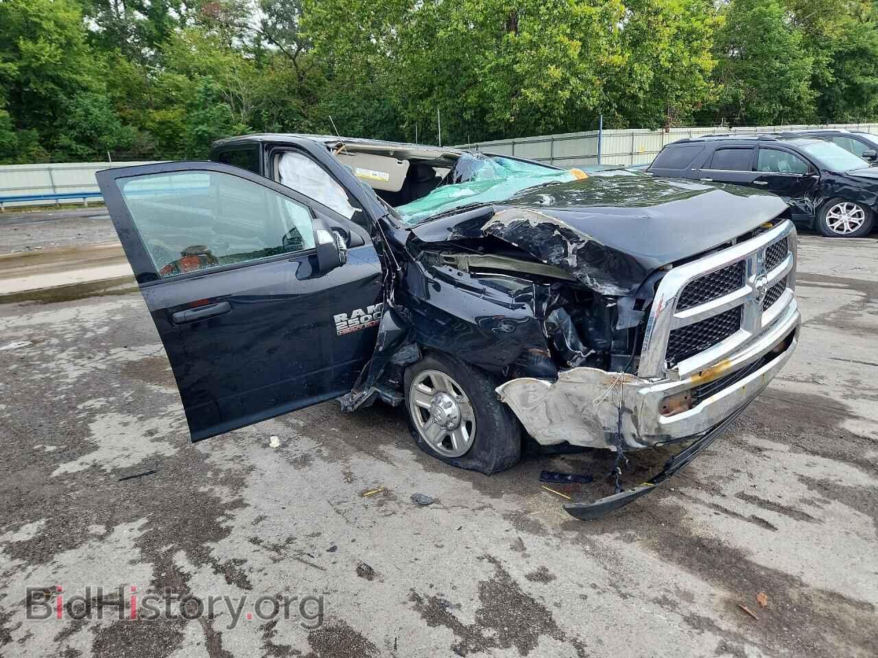 2017 RAM 2500 - VIN: 3C6TR5HTXHG648765 - Photo 4