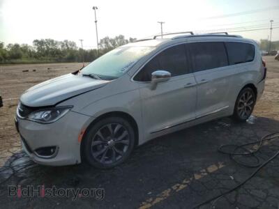 2017 Chrysler PACIFICA Limited, кремовый — VIN 2C4RC1GG3HR771349, Copart