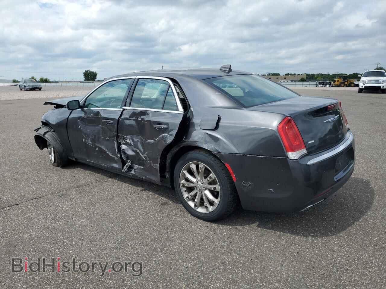 2017 CHRYSLER 300 - VIN: 2C3CCAKG7HH565667 - Photo 2