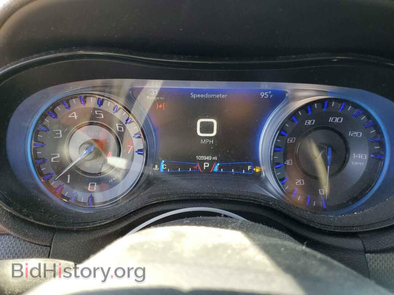 2016 CHRYSLER 300 - VIN: 2C3CCAGG4GH165878 - Фото 9