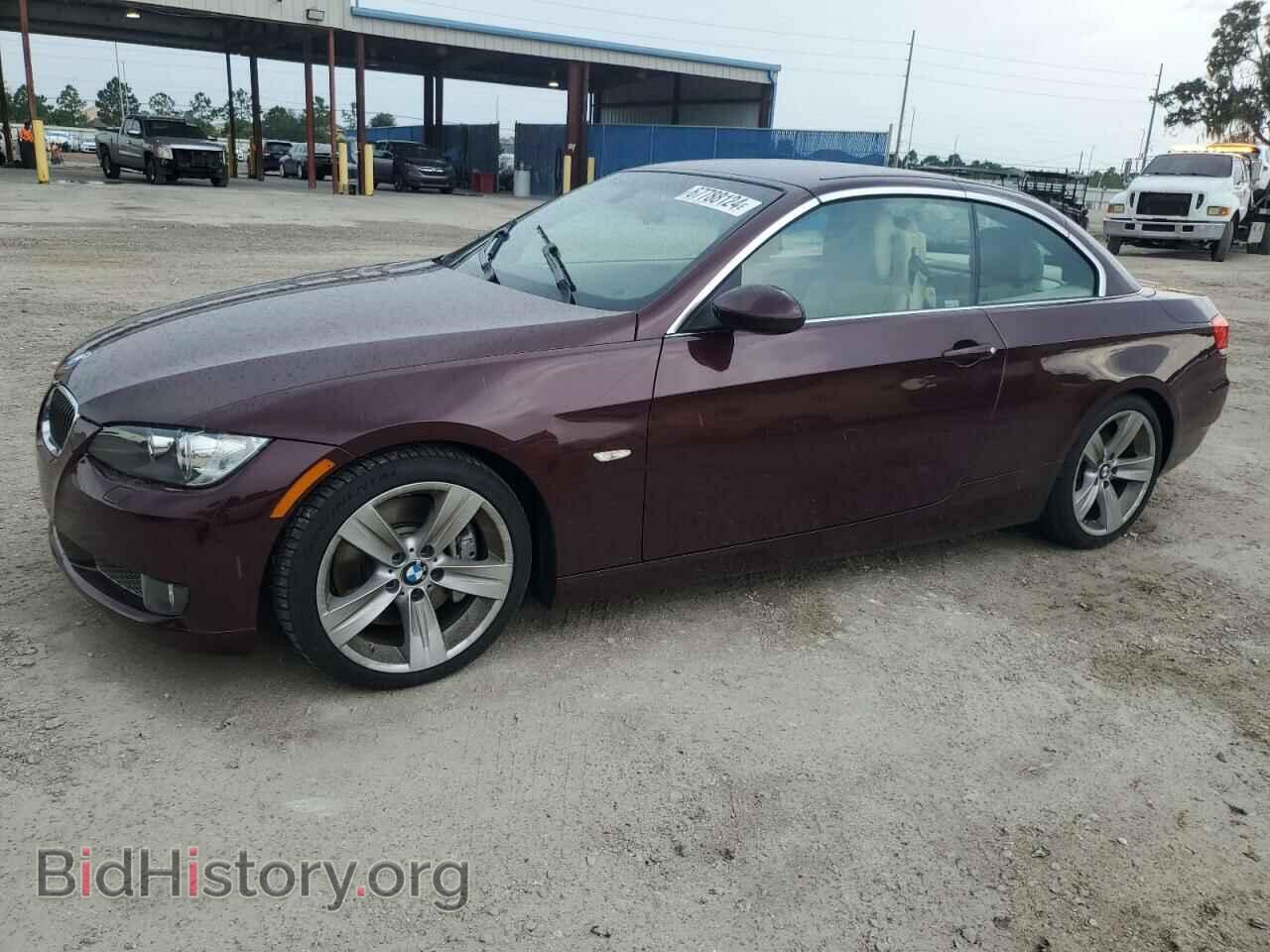 Фотография WBAWL73529P181816 - BMW 3 SERIES 2009