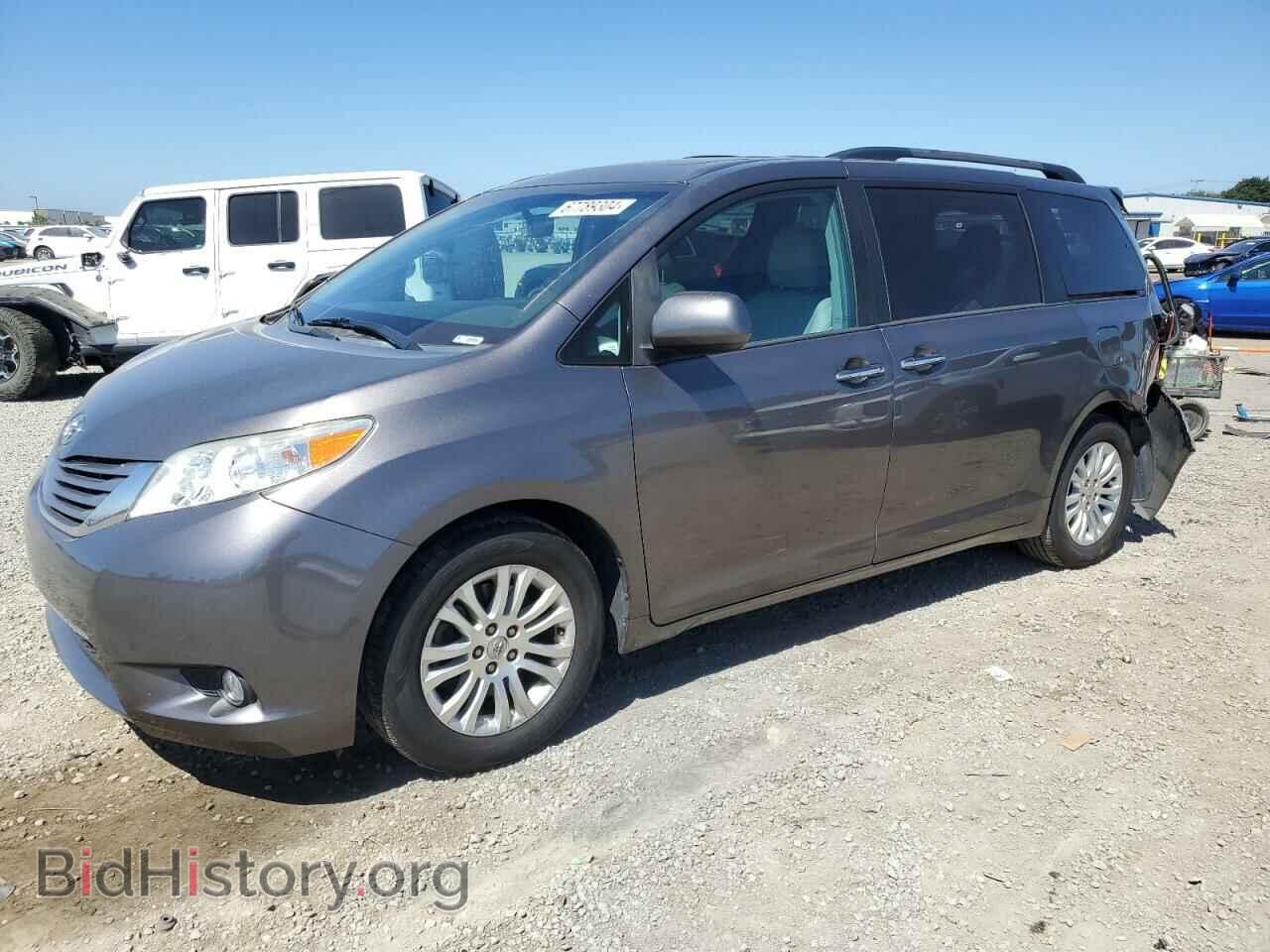 Photo 5TDYK3DC8GS714517 - TOYOTA All Models 2016