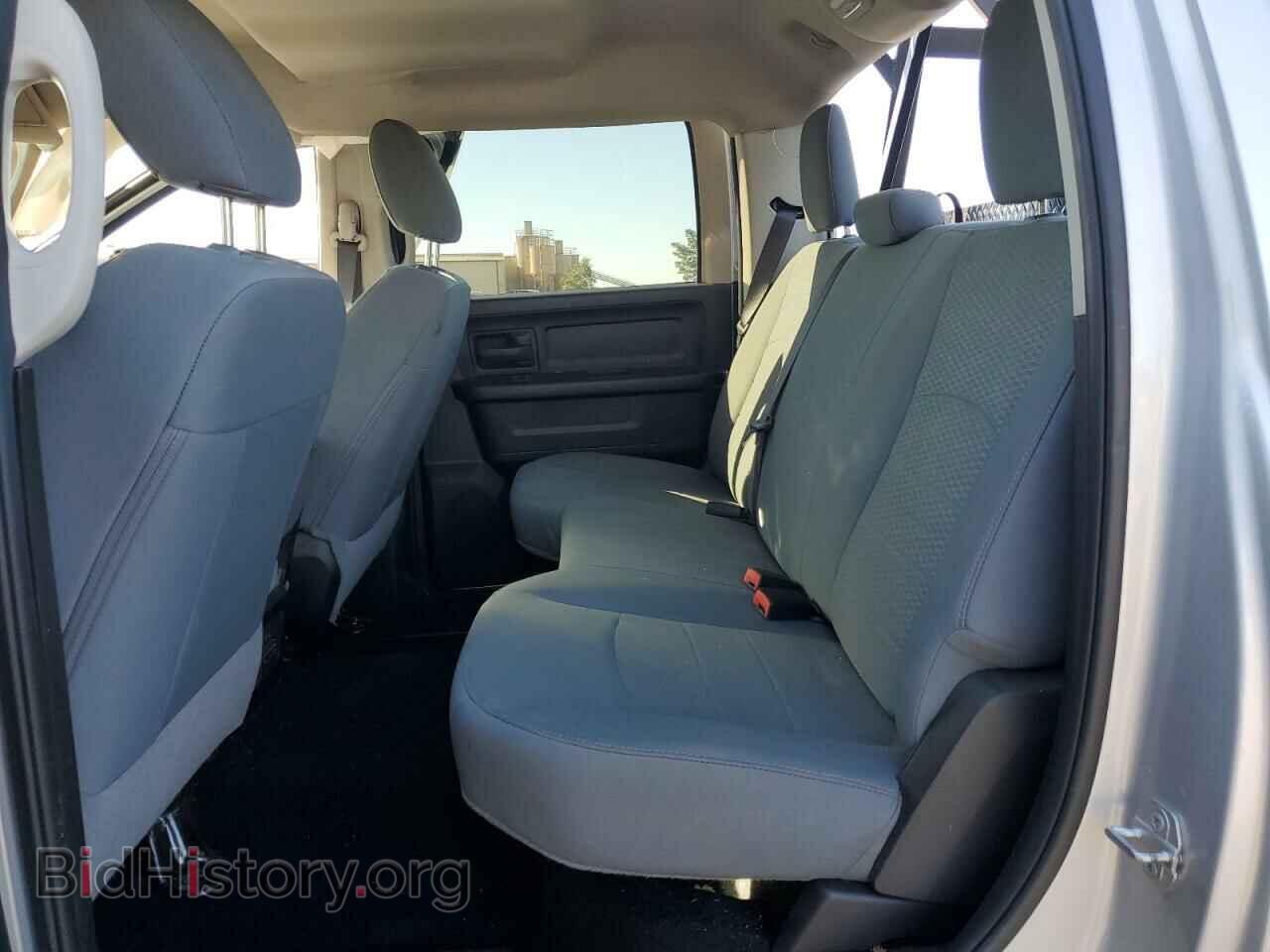 2018 RAM All Models - VIN: 3C6UR5CLXJG403434 - Photo 10