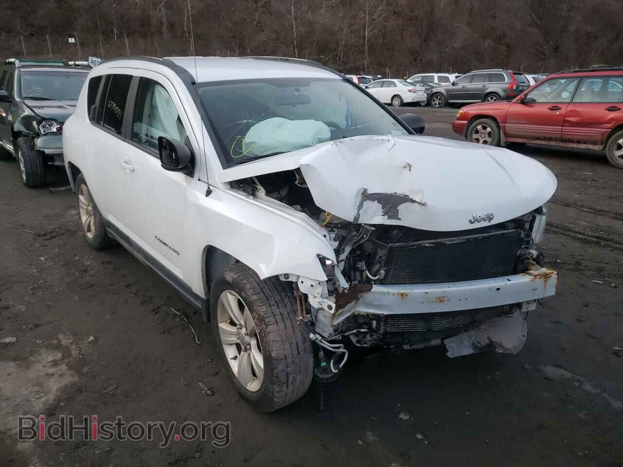 Photo 1J4NF1FB0BD278633 - JEEP COMPASS 2011