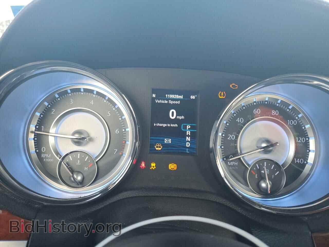 2014 CHRYSLER 300 - VIN: 2C3CCAAG7EH127504 - Фото 9