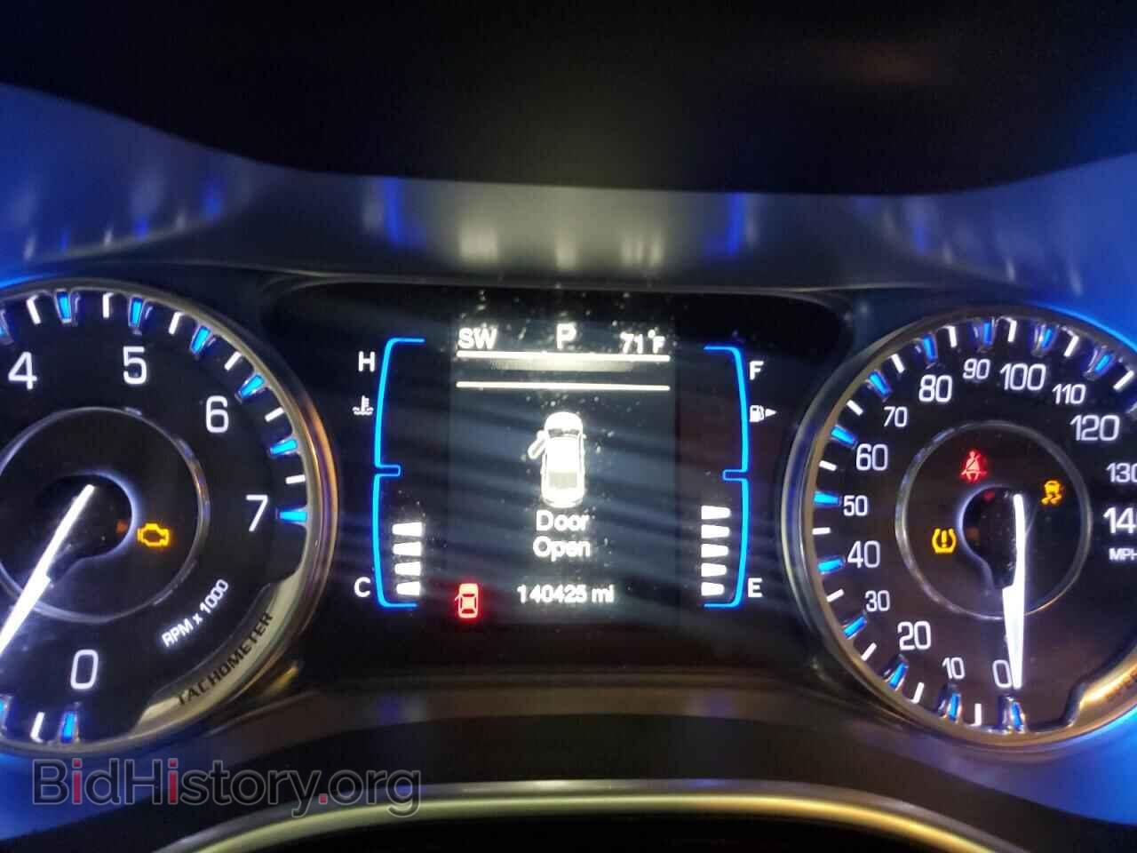 2015 CHRYSLER 200 - VIN: 1C3CCCAB6FN742473 - Фото 9