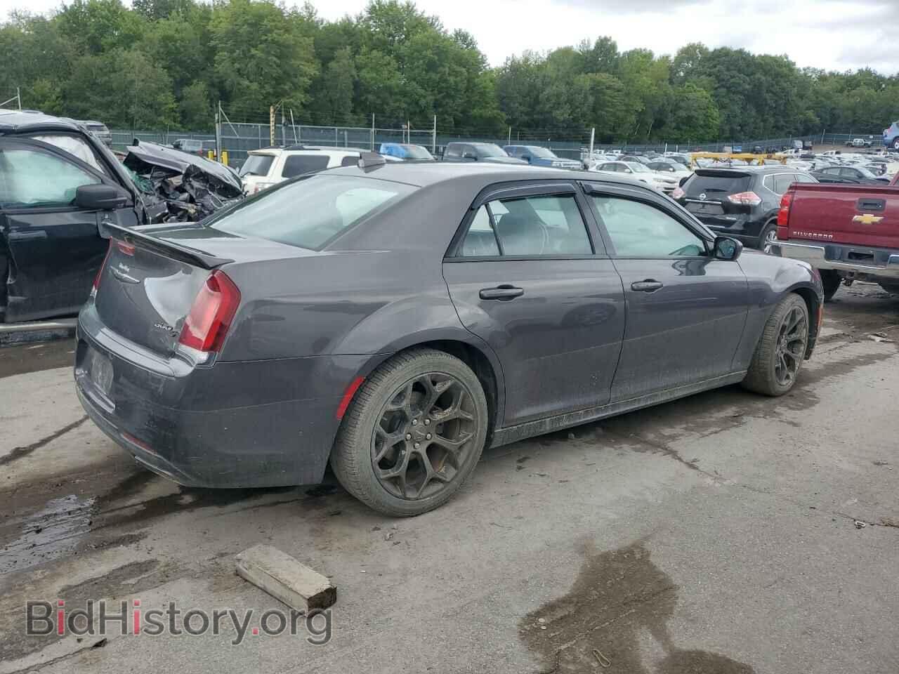 2017 CHRYSLER 300 - VIN: 2C3CCABG1HH668809 - Фото 3