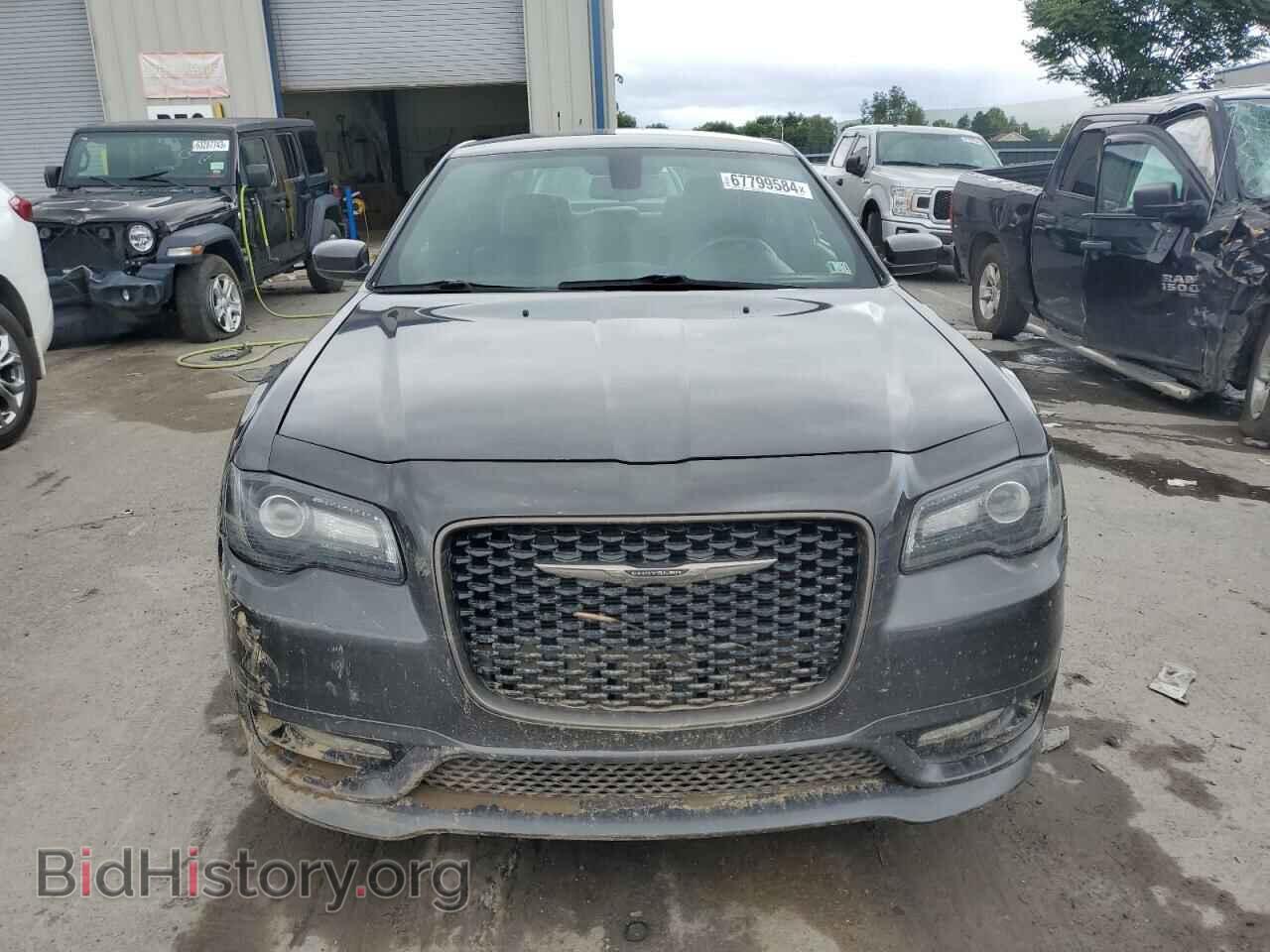 2017 CHRYSLER 300 - VIN: 2C3CCABG1HH668809 - Фото 5