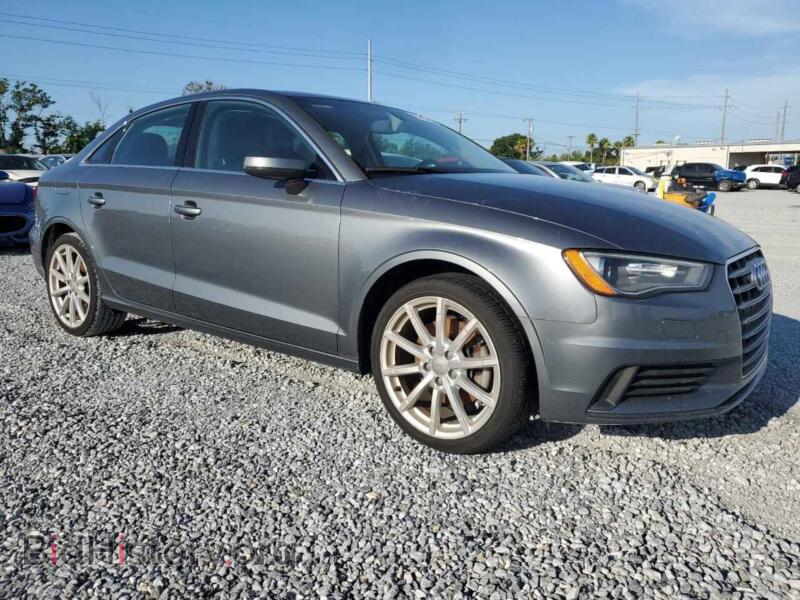 2015 Audi A3 (VIN WAUACGFF6F1060123) — photo 4 of 12