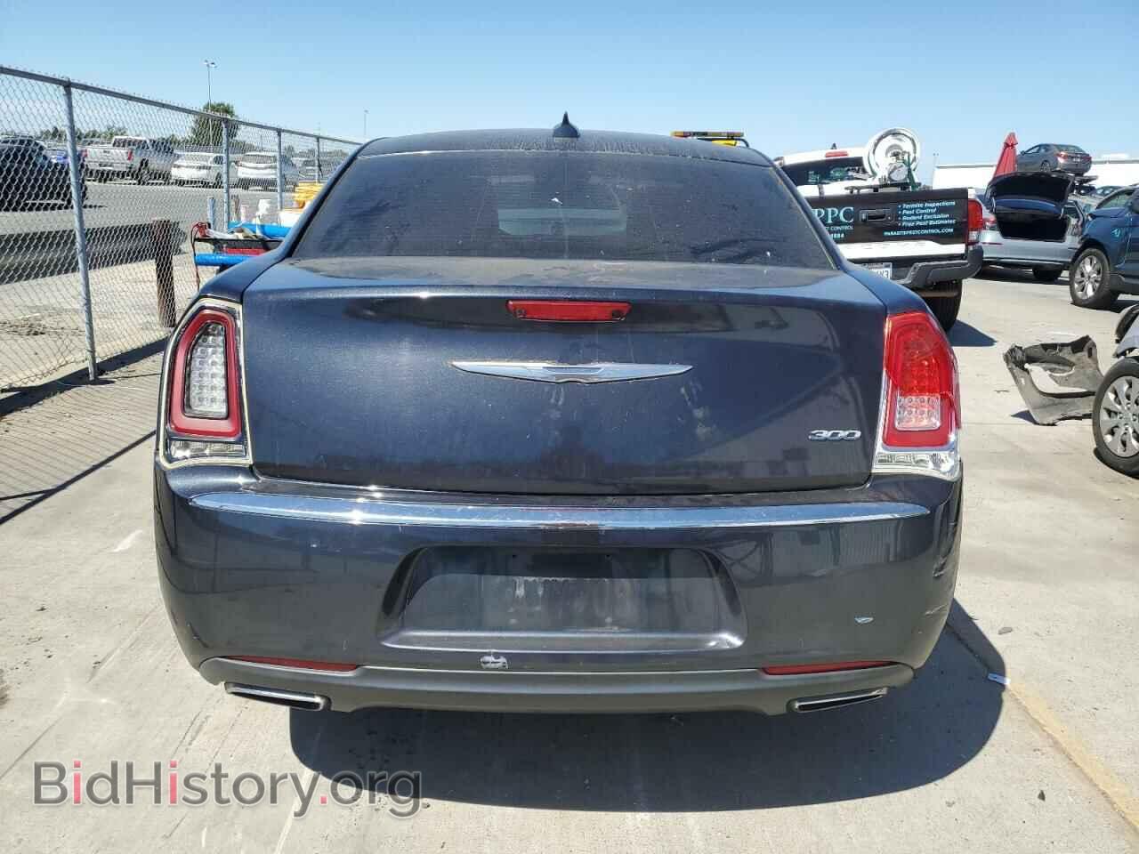 2016 CHRYSLER 300 - VIN: 2C3CCAAG1GH216553 - Фото 6