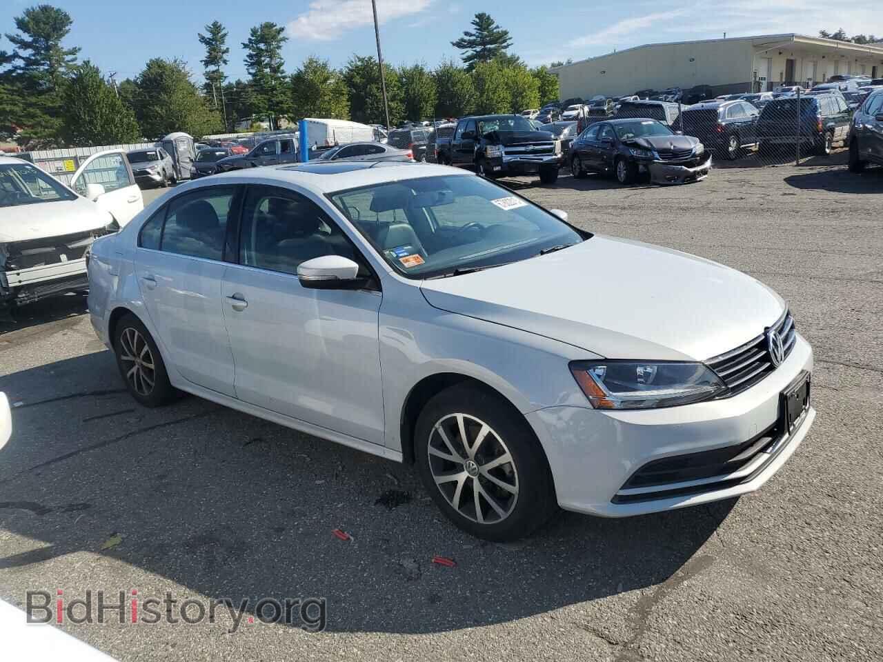 2017 VOLKSWAGEN JETTA - VIN: 3VWDB7AJ7HM393304 - Photo 4