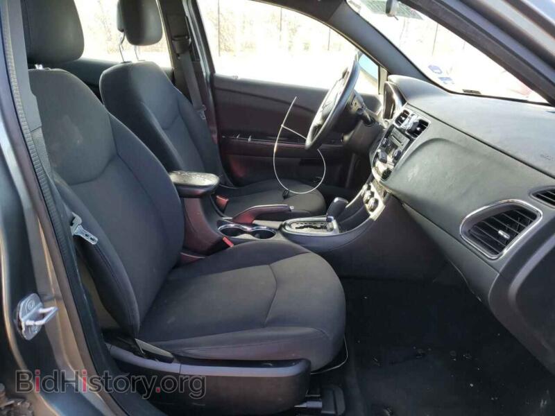 2013 Chrysler 200 (VIN 1C3CCBAB2DN636061) — фото 5 из 10