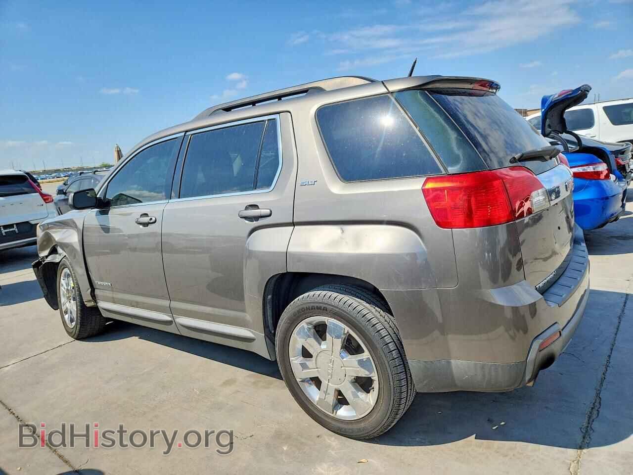 2011 GMC TERRAIN - VIN: 2CTFLUE55B6342572 - Photo 2