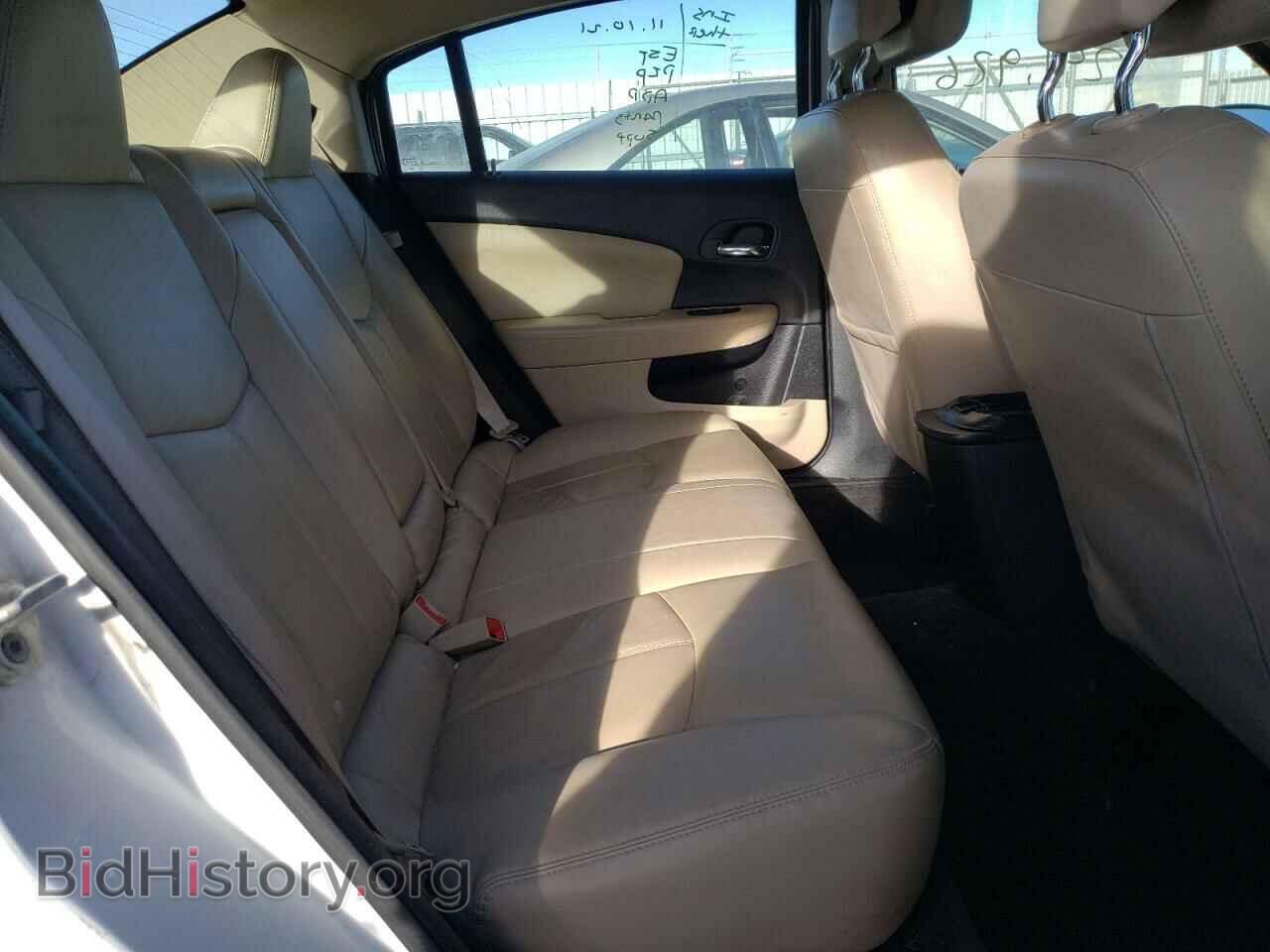 2011 CHRYSLER 200 - VIN: 1C3BC2FB3BN579872 - Фото 6