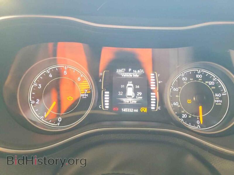 2019 Jeep CHEROKEE (VIN 1C4PJMCB4KD196665) — фото 9 из 13