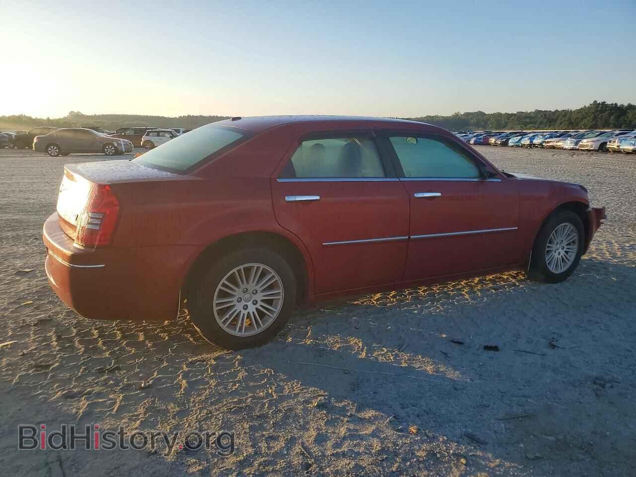 2010 CHRYSLER 300 - VIN: 2C3CA1CVXAH255778 - Фото 3