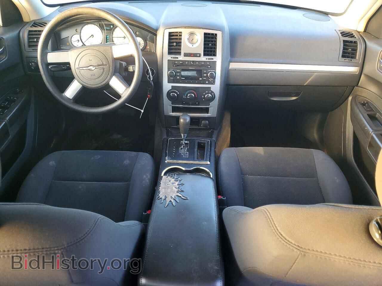2010 CHRYSLER 300 - VIN: 2C3CA1CVXAH255778 - Фото 8