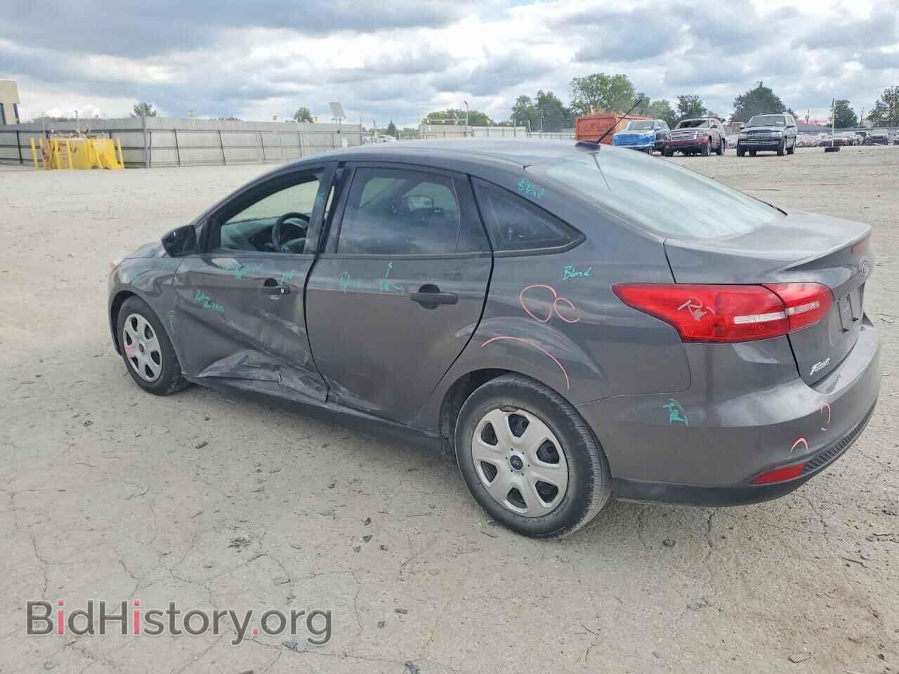 2017 FORD FOCUS - VIN: 1FADP3E29HL253570 - Photo 2