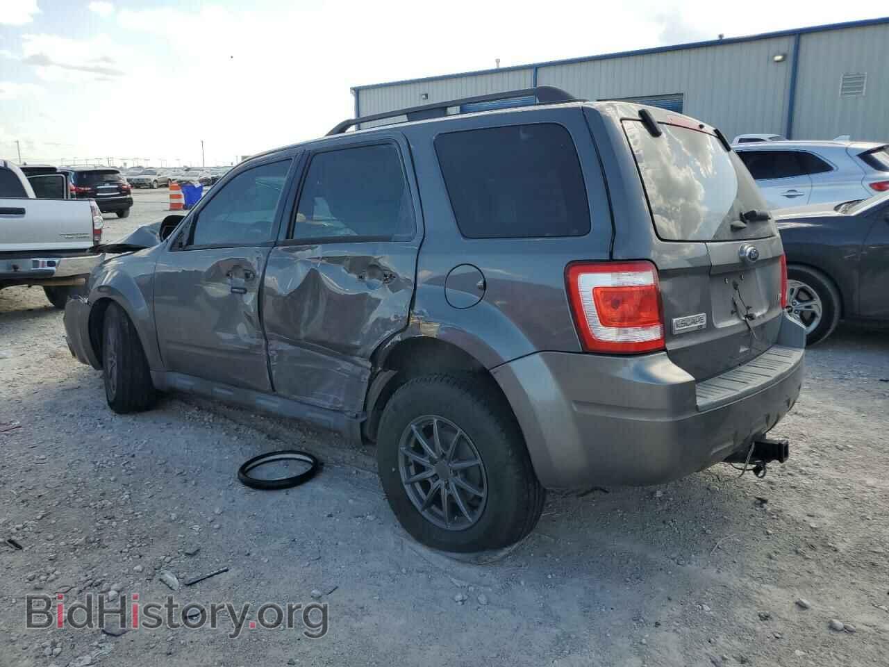 2011 FORD ESCAPE - VIN: 1FMCU0DG9BKC52809 - Photo 2