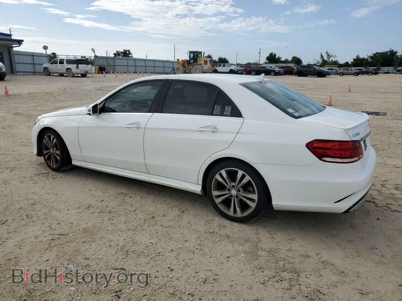 2014 MERCEDES-BENZ E-CLASS - VIN: WDDHF5KB3EA977833 - Фото 2