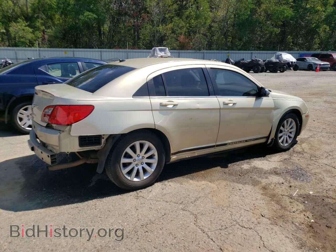 2010 CHRYSLER SEBRING - VIN: 1C3CC5FB1AN202767 - Фото 3