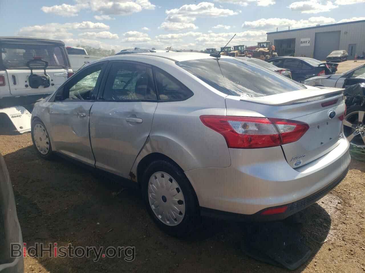 2014 FORD FOCUS - VIN: 1FADP3F2XEL128801 - Фото 2