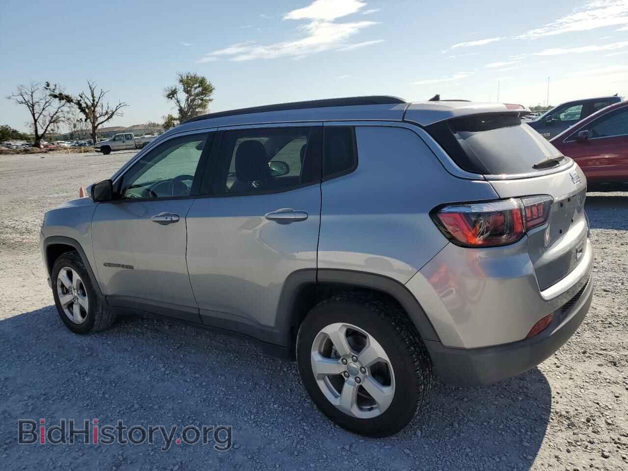 2018 JEEP COMPASS - VIN: 3C4NJCBBXJT272434 - Фото 2