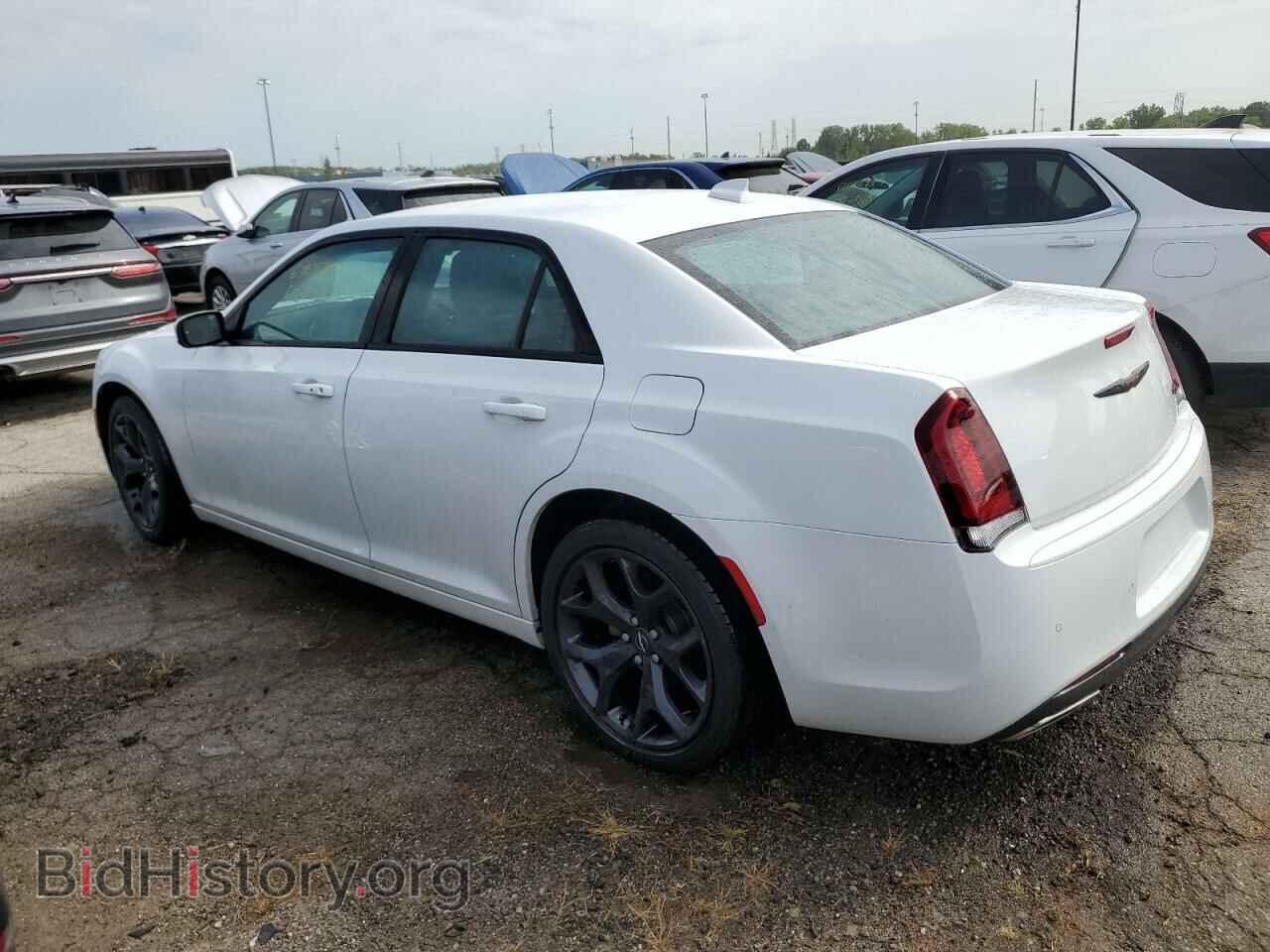 2021 CHRYSLER 300 - VIN: 2C3CCABG2MH558393 - Photo 2