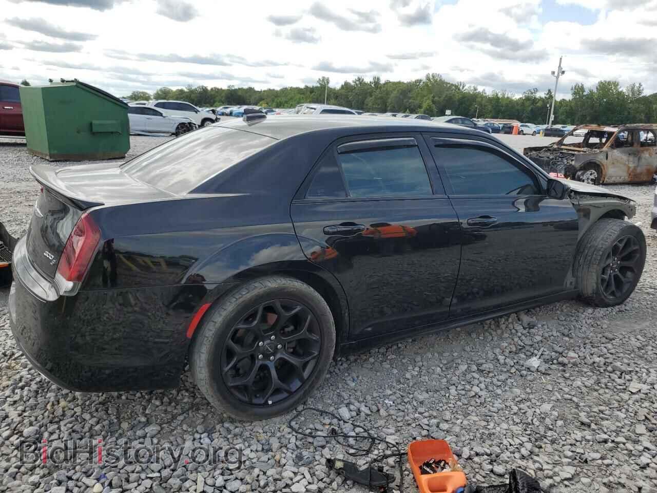 2019 CHRYSLER 300 - VIN: 2C3CCABT5KH704909 - Фото 3