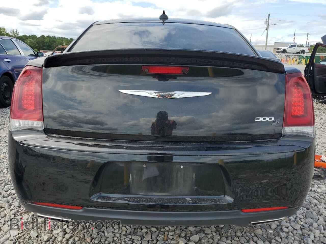 2019 CHRYSLER 300 - VIN: 2C3CCABT5KH704909 - Фото 6