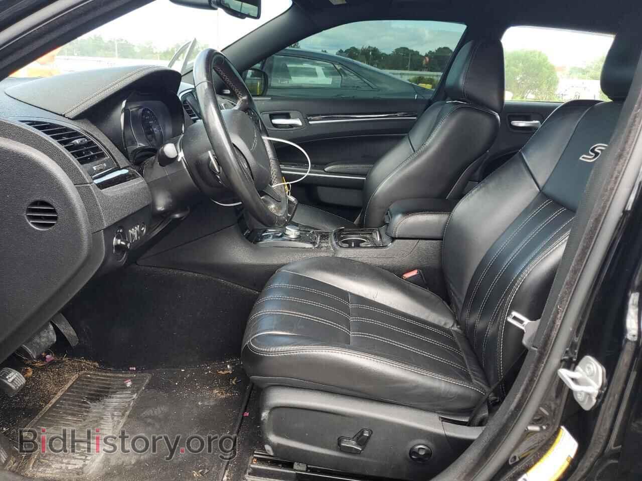 2019 CHRYSLER 300 - VIN: 2C3CCABT5KH704909 - Фото 7