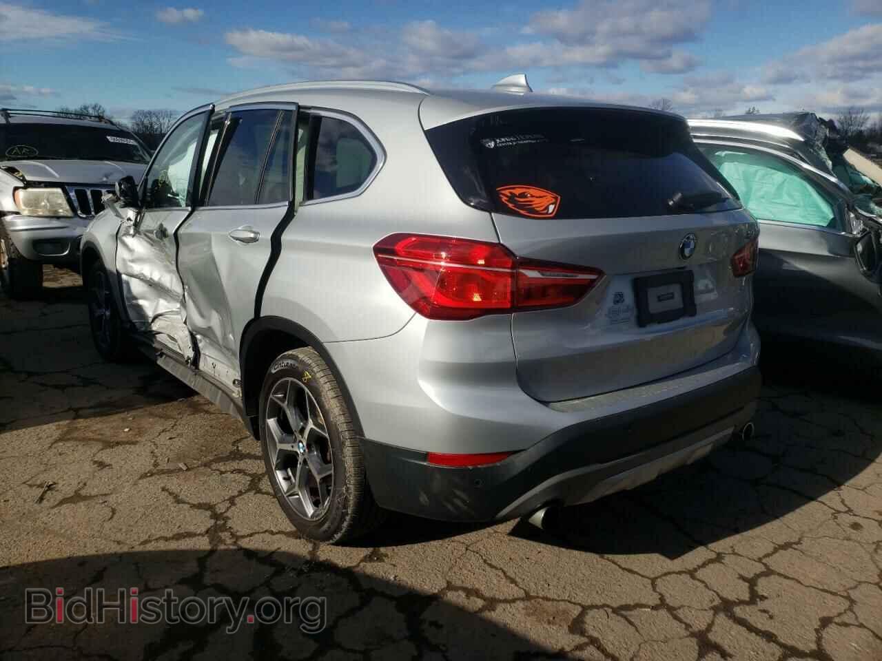 2017 BMW X1 - VIN: WBXHT3C30H5F77066 - Фото 3
