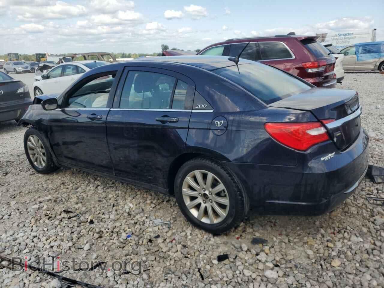 2011 CHRYSLER 200 - VIN: 1C3BC1FG1BN553065 - Фото 2