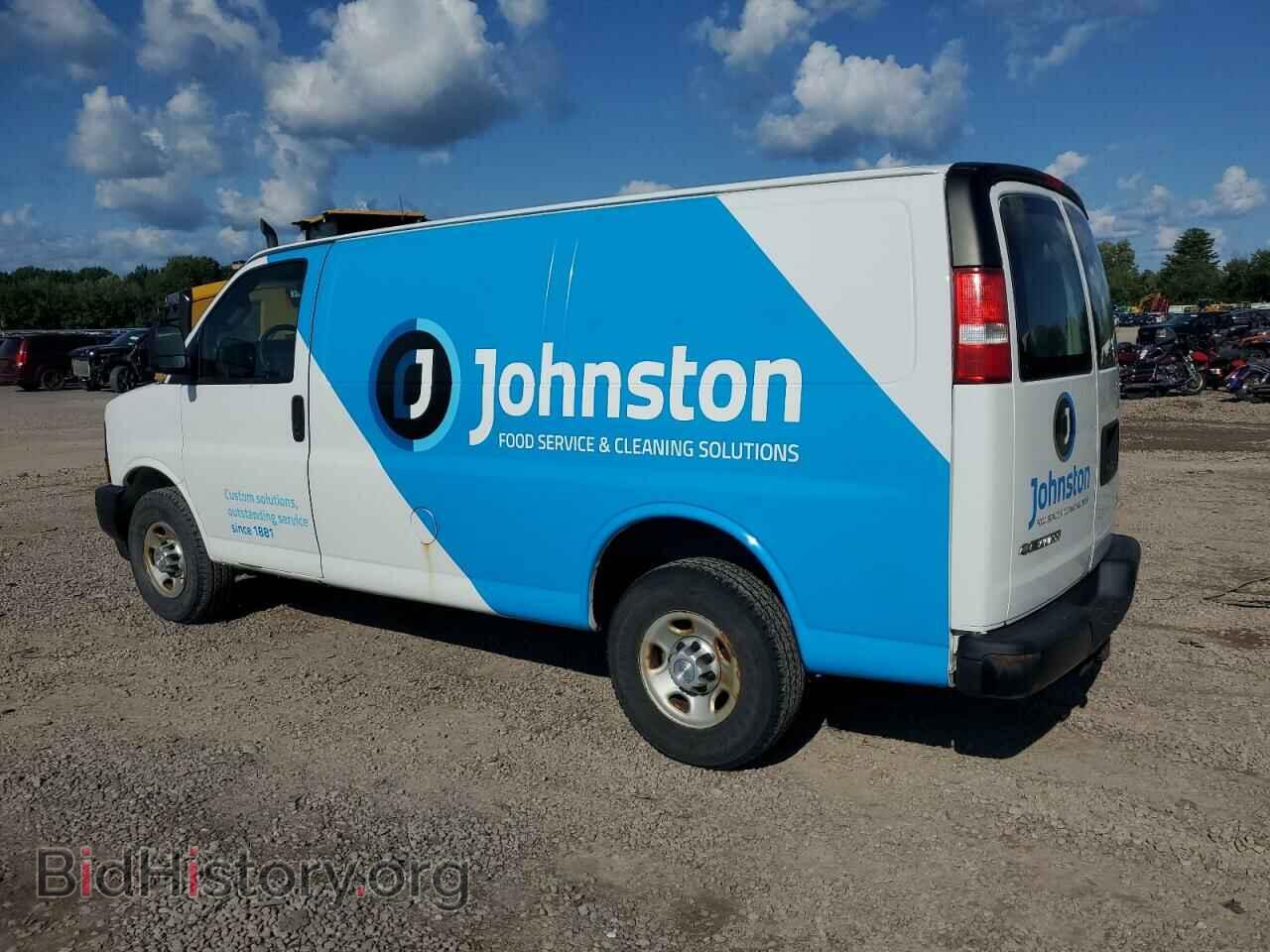 2017 CHEVROLET EXPRESS - VIN: 1GCWGAFF9H1105830 - Фото 2