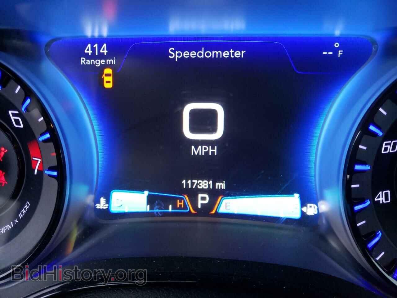 2017 CHRYSLER 300 - VIN: 2C3CCABG1HH668437 - Фото 9