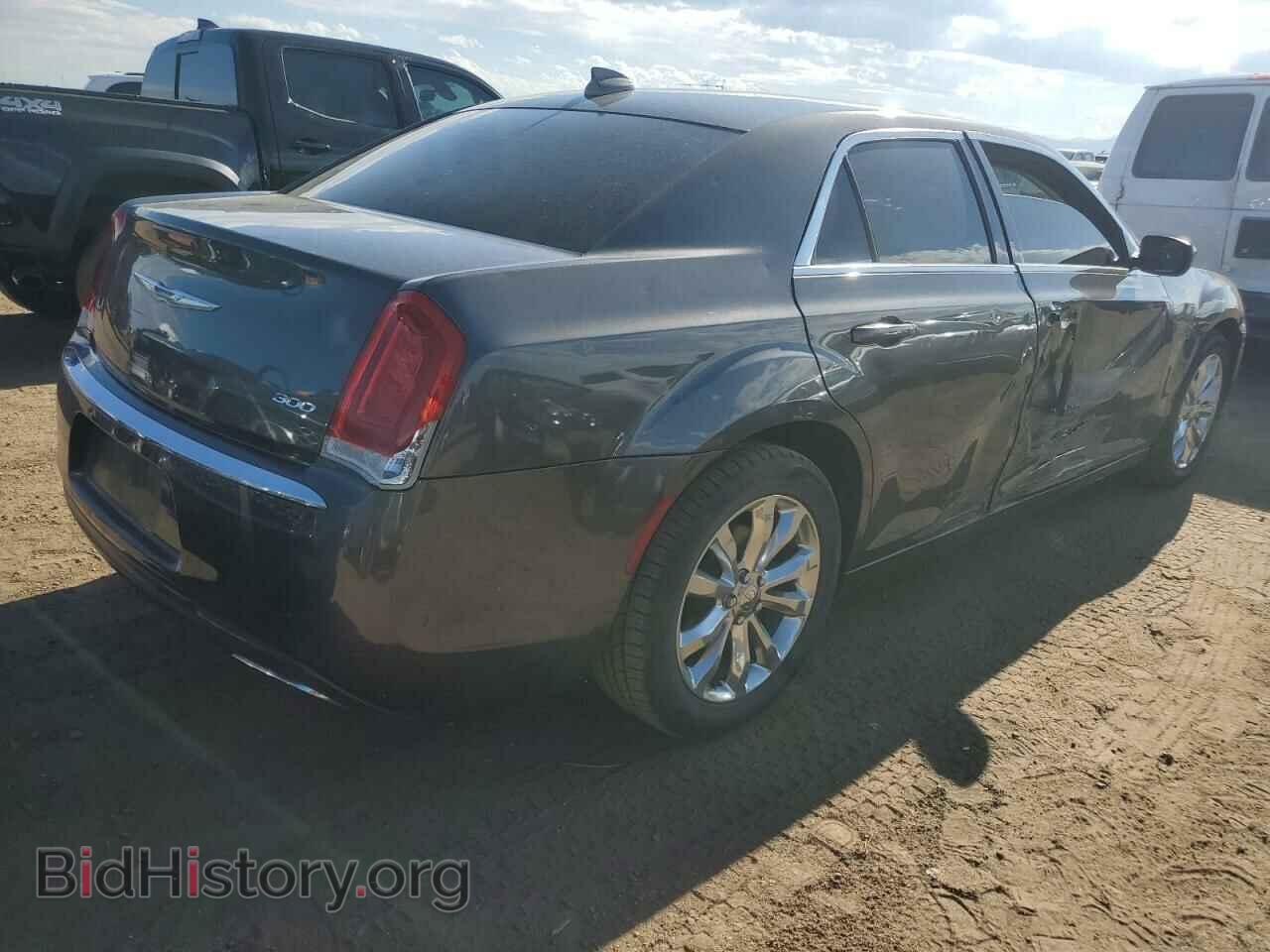 2016 CHRYSLER 300 - VIN: 2C3CCARG2GH216937 - Фото 3