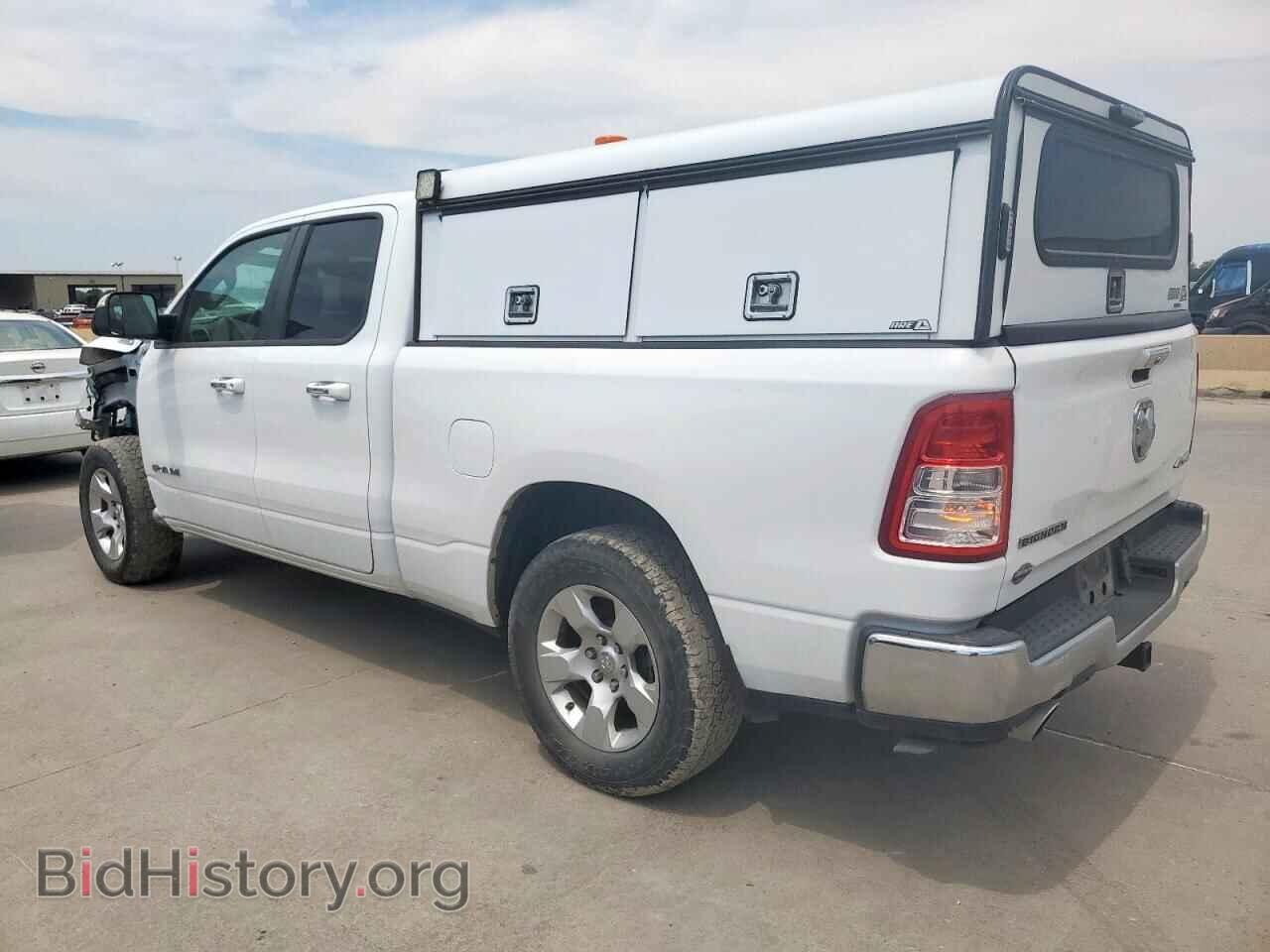 2020 RAM 1500 - VIN: 1C6SRFBT8LN233020 - Фото 2