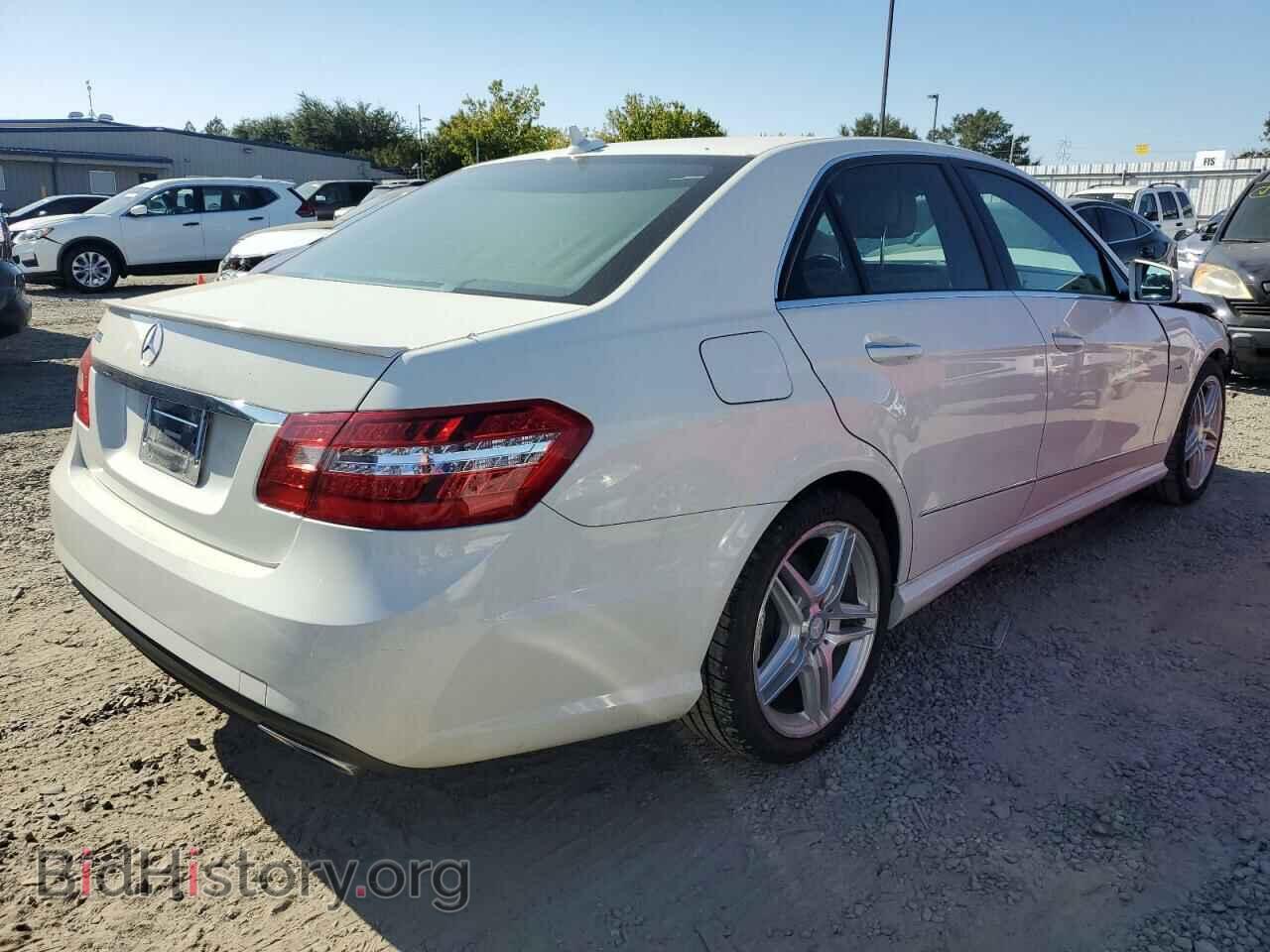 2012 MERCEDES-BENZ E-CLASS - VIN: WDDHF5KB6CA581926 - Фото 3