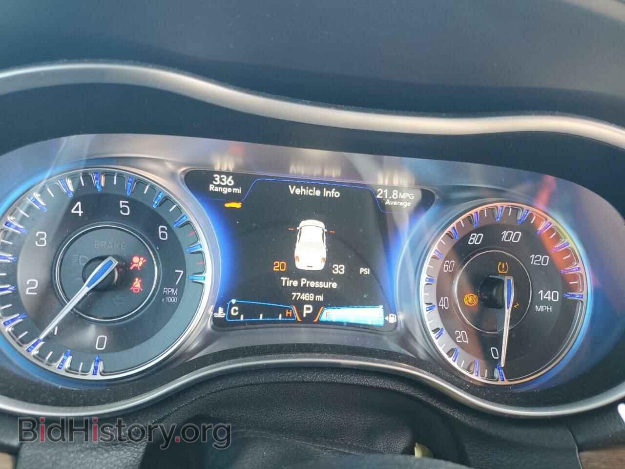 2015 CHRYSLER 300 - VIN: 2C3CCAPG0FH786677 - Фото 9