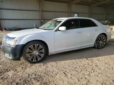 2013 Chrysler 300 S, white — VIN 2C3CCABT3DH651534, Copart