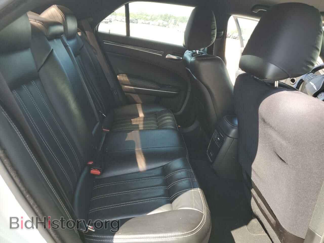2019 CHRYSLER 300 - VIN: 2C3CCAGG2KH689927 - Фото 10