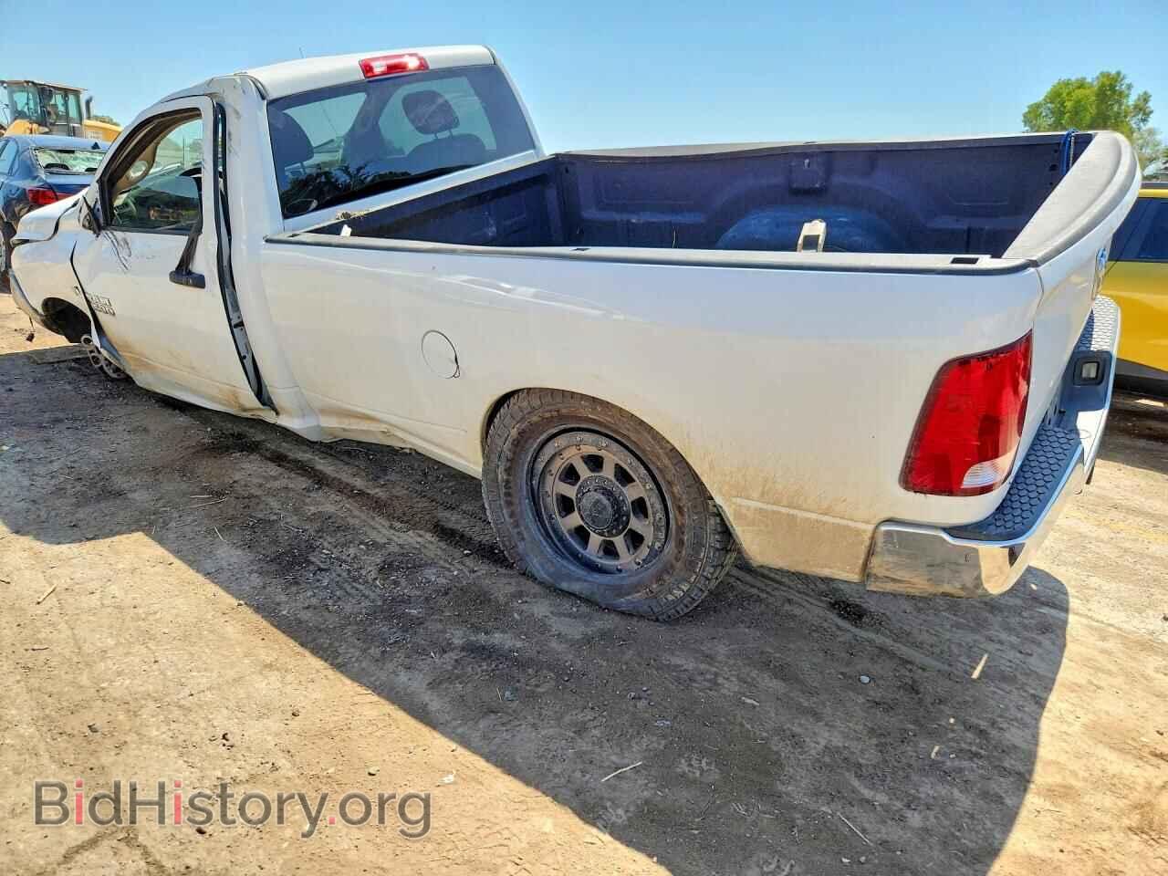 2017 RAM 1500 - VIN: 3C6JR6DT2HG681035 - Фото 2