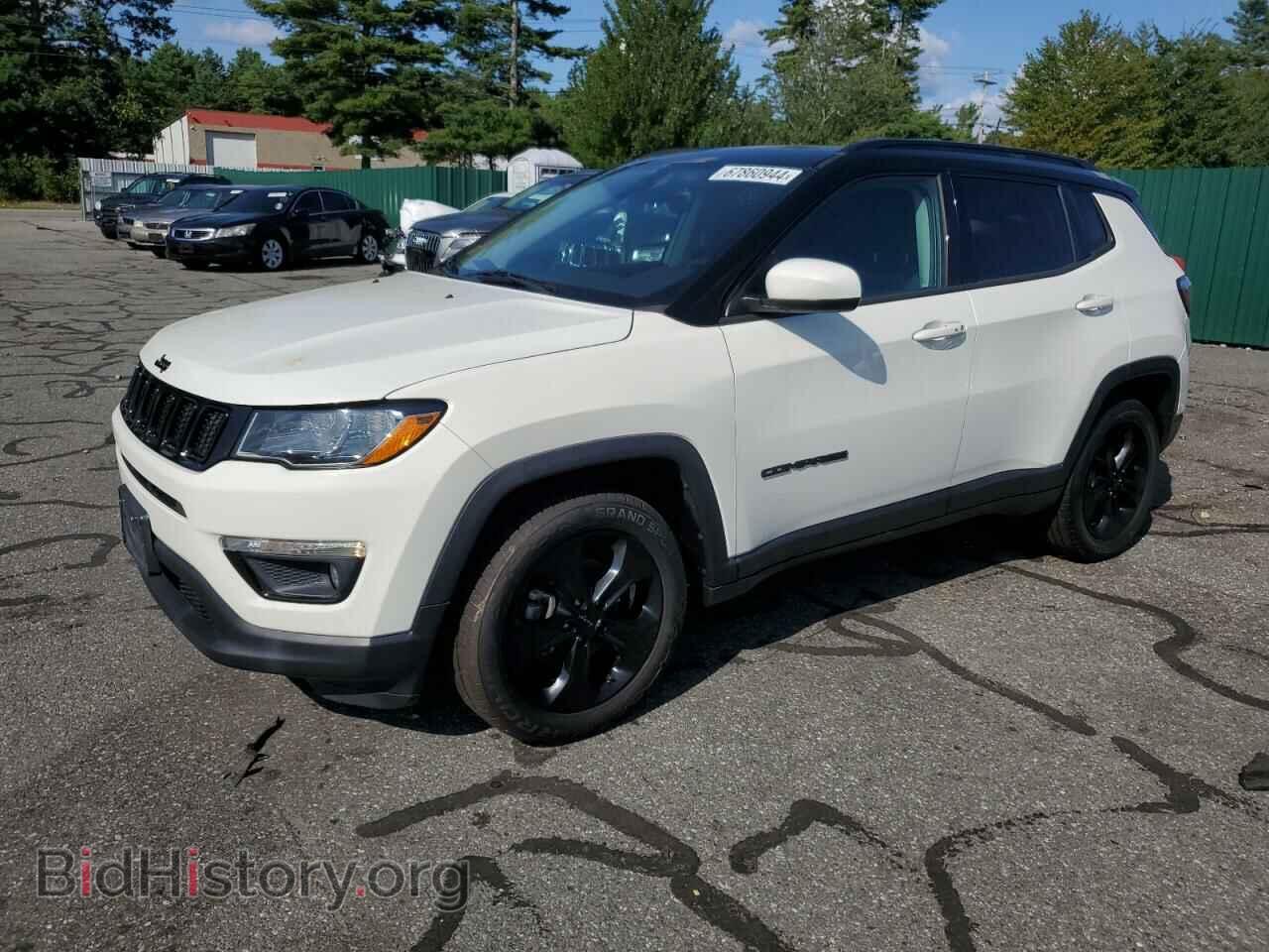 Фотография 3C4NJDBB5JT372382 - JEEP COMPASS 2018