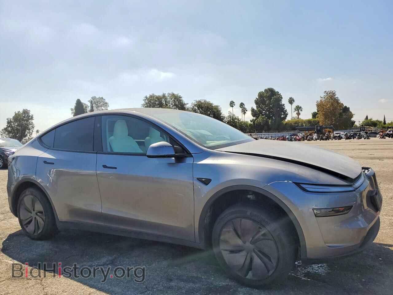 2026 TESLA MODEL Y - VIN: 7SAYGDEE9TF336586 - Фото 4